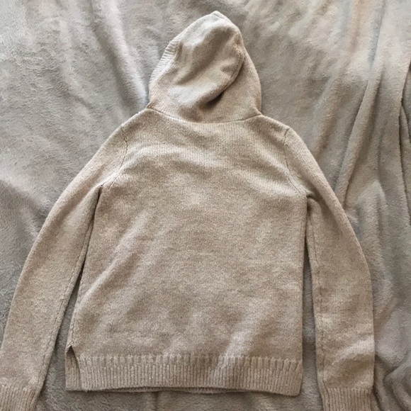 Pull over Sweater - Picture 3 of 3